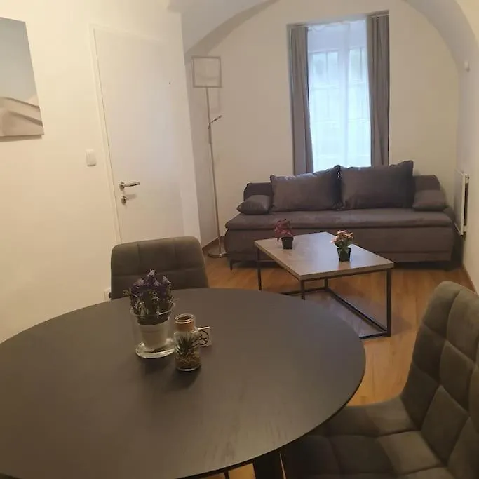 شقة Graz Downtown Haven
